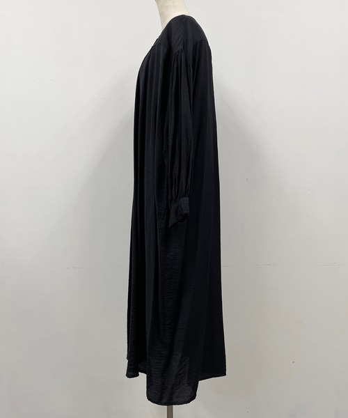 PICCIN（ピッチン）の「ノーカラーギャザーワンピース（ワンピース・レディース・ピンク/ブラック/ブルー・M）」の9枚目の写真