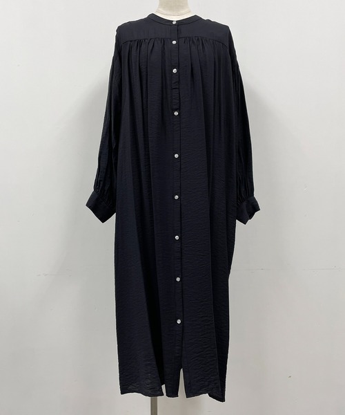 PICCIN（ピッチン）の「ノーカラーギャザーワンピース（ワンピース・レディース・ピンク/ブラック/ブルー・M）」の8枚目の写真