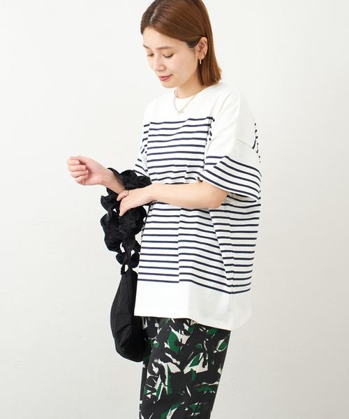 JOURNAL STANDARD（ジャーナルスタンダード）の「パネルボーダーTシャツ（Tシャツ/カットソー・レディース・ブラック/グリーン/ネイビー系1/ブルー系1・FREE）」の3枚目の写真