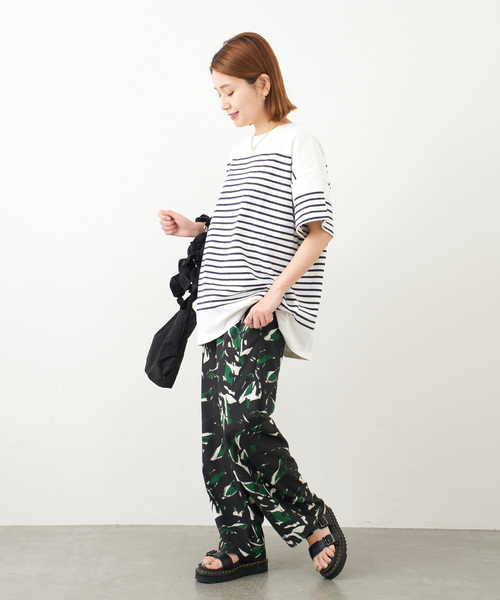 JOURNAL STANDARD（ジャーナルスタンダード）の「パネルボーダーTシャツ（Tシャツ/カットソー・レディース・ブラック/グリーン/ネイビー系1/ブルー系1・FREE）」の10枚目の写真
