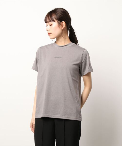 Samansa Mos2 blue（サマンサモスモスブルー）の「ハイネックプチロゴＴシャツ（Tシャツ/カットソー・レディース・オフホワイト/モカ/チャコール・ﾌﾘ-）」の3枚目の写真
