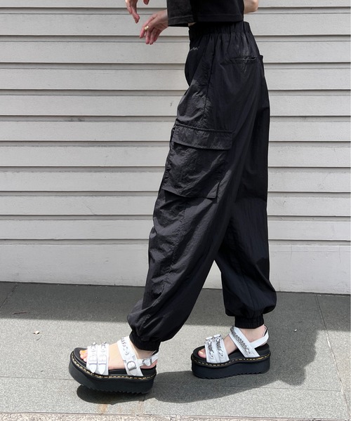 one way（ワンウェイ）の「ナイロンカーゴパンツ（カーゴパンツ・レディース・パープル/ダークグリーン/ホワイト/ブラック/レッド・FREE）」の18枚目の写真