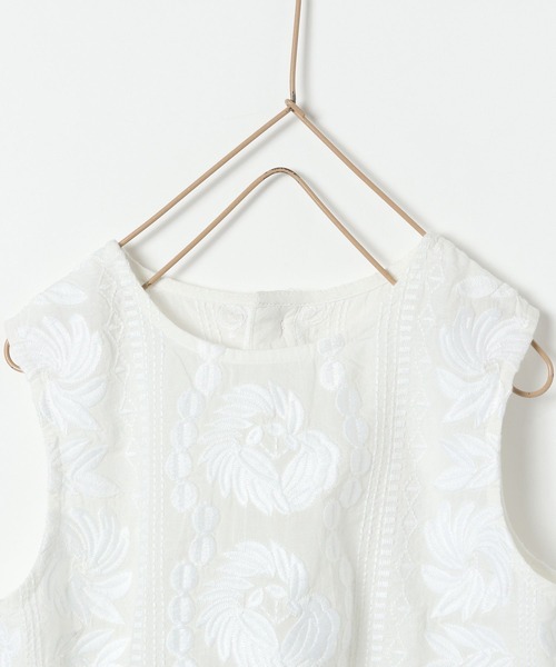 LOWRYS FARM（ローリーズファーム）の「シシュウ２ＷＡＹベスト　276595（ベスト・キッズ・ブラック/オフホワイト・110cm/120cm/130cm/140cm/150cm）」の10枚目の写真