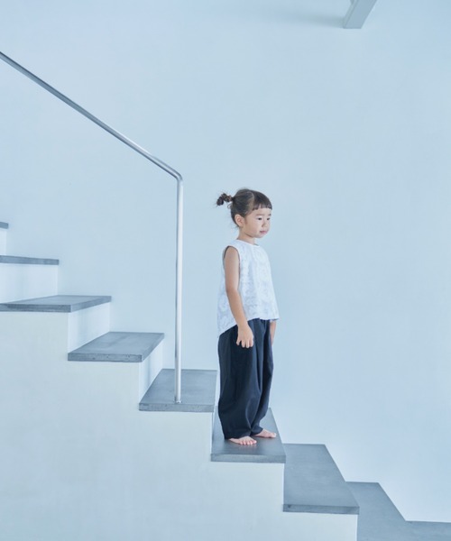 LOWRYS FARM（ローリーズファーム）の「シシュウ２ＷＡＹベスト　276595（ベスト・キッズ・ブラック/オフホワイト・110cm/120cm/130cm/140cm/150cm）」の19枚目の写真