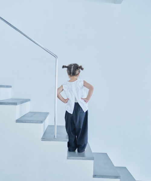 LOWRYS FARM（ローリーズファーム）の「シシュウ２ＷＡＹベスト　276595（ベスト・キッズ・ブラック/オフホワイト・110cm/120cm/130cm/140cm/150cm）」の18枚目の写真