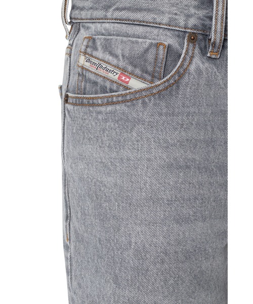 DIESEL（ディーゼル）の「メンズ 22FW デニムパンツ 1995 スリムフィット（デニムパンツ・メンズ・グレー・26inch/28inch/34inch/32inch/30inch/36inch）」の5枚目の写真