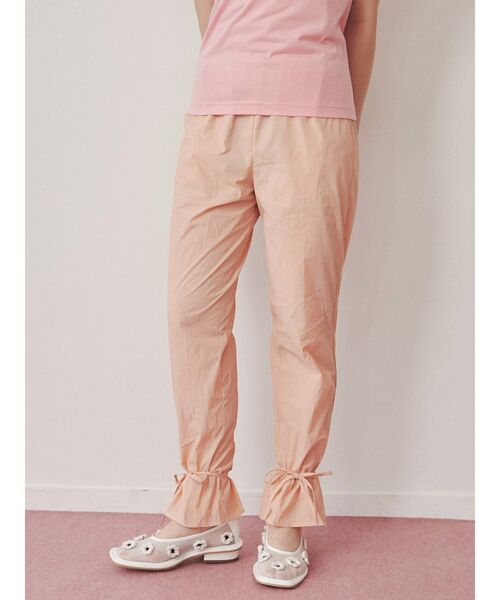 merry jenny(メリージェニー)の「カラーナイロンギャザーフレアパンツ(スラックス・レディース・ピンク/オレンジ/イエロー/ブルー・FREE)」の4枚目の写真