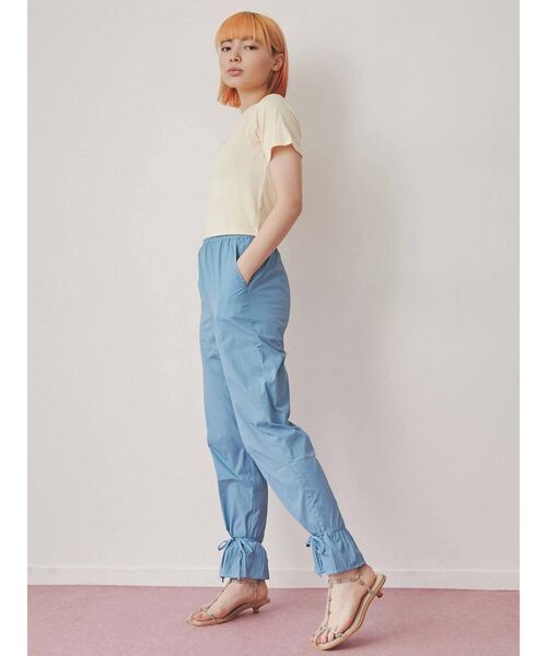 merry jenny(メリージェニー)の「カラーナイロンギャザーフレアパンツ(スラックス・レディース・ピンク/オレンジ/イエロー/ブルー・FREE)」の22枚目の写真