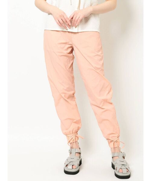 merry jenny(メリージェニー)の「カラーナイロンギャザーフレアパンツ(スラックス・レディース・ピンク/オレンジ/イエロー/ブルー・FREE)」の10枚目の写真