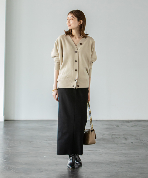 Noble(ノーブル)の「《追加》Vネックドルマンカーディガン(カーディガン/ボレロ・レディース・ベージュ/ネイビー/ブラウン/イエロー・FREE)」の8枚目の写真