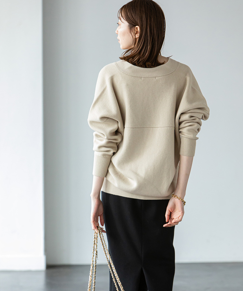 Noble(ノーブル)の「《追加》Vネックドルマンカーディガン(カーディガン/ボレロ・レディース・ベージュ/ネイビー/ブラウン/イエロー・FREE)」の9枚目の写真