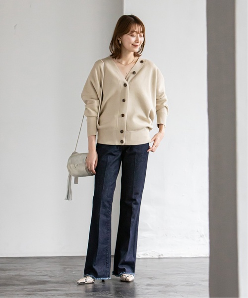 Noble(ノーブル)の「《追加》Vネックドルマンカーディガン(カーディガン/ボレロ・レディース・ベージュ/ネイビー/ブラウン/イエロー・FREE)」の11枚目の写真