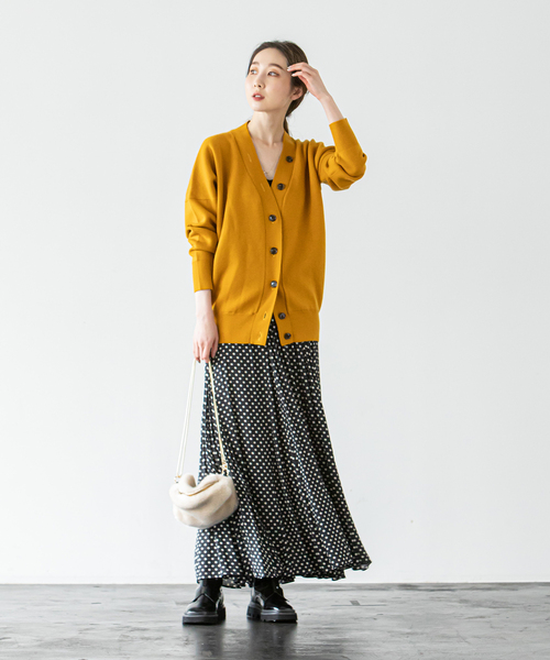 Noble(ノーブル)の「《追加》Vネックドルマンカーディガン(カーディガン/ボレロ・レディース・ベージュ/ネイビー/ブラウン/イエロー・FREE)」の15枚目の写真