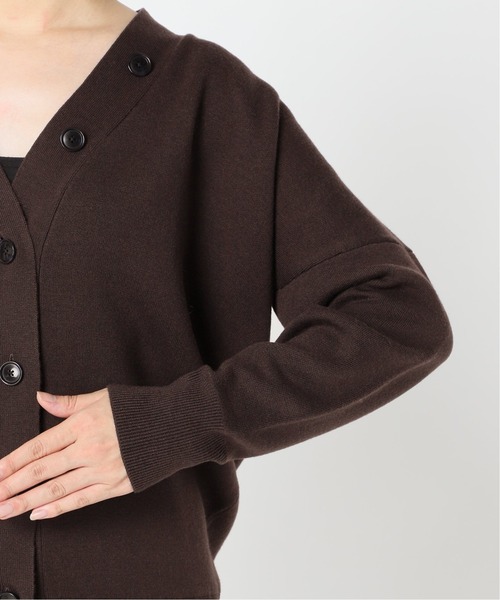 Noble(ノーブル)の「《追加》Vネックドルマンカーディガン(カーディガン/ボレロ・レディース・ベージュ/ネイビー/ブラウン/イエロー・FREE)」の22枚目の写真