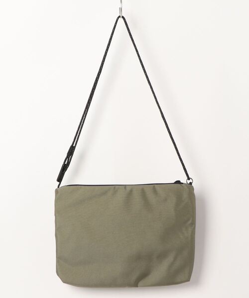 Mammut(マムート)の「《 MAMMUT 》Xeron Sacoche(ショルダーバッグ・レディース・ベージュ/ブラック/グレー/ライトベージュ/グリーン・FREE)」の6枚目の写真