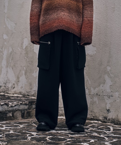 shiki tokyo(シキトウキョウ)の「M-90 Military Wide Cargo Pants / M-90 ミリタリーワイドカーゴパンツ(カーゴパンツ・メンズ・ブラック/カーキ・SMALL/MEDIUM/LARGE)」の9枚目の写真