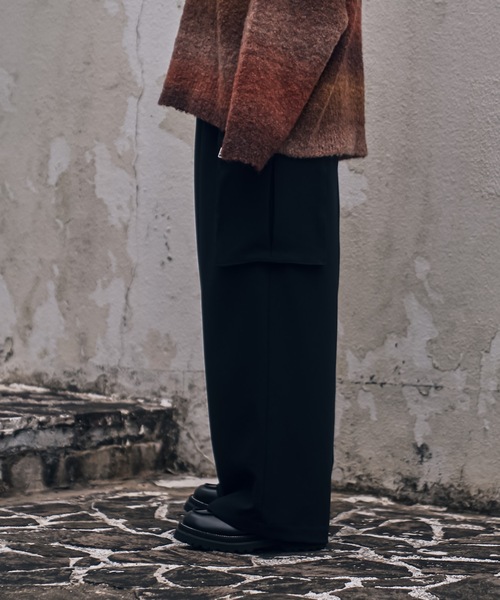 shiki tokyo(シキトウキョウ)の「M-90 Military Wide Cargo Pants / M-90 ミリタリーワイドカーゴパンツ(カーゴパンツ・メンズ・ブラック/カーキ・SMALL/MEDIUM/LARGE)」の10枚目の写真