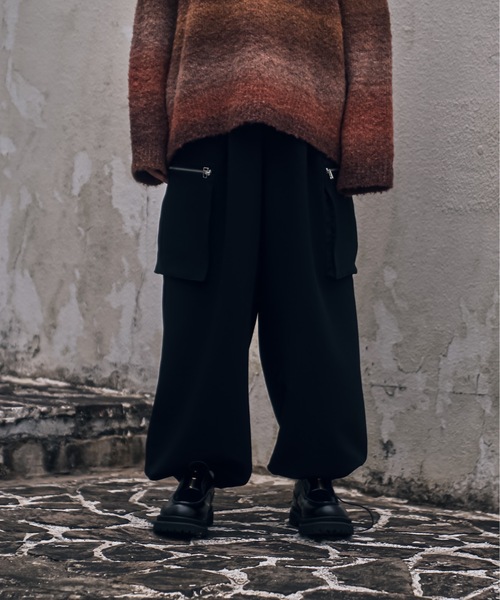shiki tokyo(シキトウキョウ)の「M-90 Military Wide Cargo Pants / M-90 ミリタリーワイドカーゴパンツ(カーゴパンツ・メンズ・ブラック/カーキ・SMALL/MEDIUM/LARGE)」の12枚目の写真