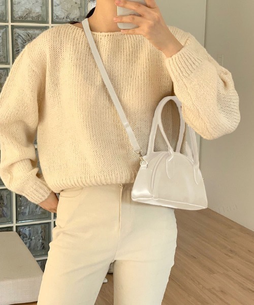 Dalfwin(ダールフィン)の「2WAYミニラウンドショルダーバッグ(ショルダーバッグ・レディース・ブラック/アイボリー・ONE SIZE)」の3枚目の写真