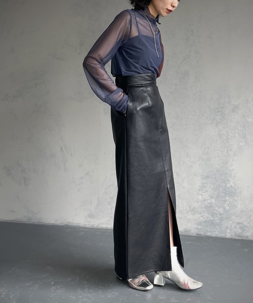 &g'aime（アンジェム）の「【&g’aime】センタースリットレザータイトスカート（スカート・レディース・ブラック/ブルー/グレイッシュベージュ・FREE）」の6枚目の写真