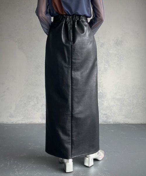 &g'aime（アンジェム）の「【&g’aime】センタースリットレザータイトスカート（スカート・レディース・ブラック/ブルー/グレイッシュベージュ・FREE）」の14枚目の写真