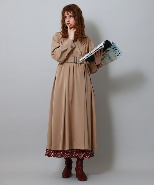 DEICY（デイシー）の「ギャザードレストレンチコート（トレンチコート・レディース・レッド/ベージュ・FREE）」の2枚目の写真