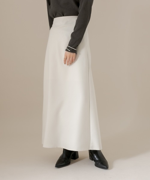 mline（エムライン）の「[mline] 切替ロングスカート（スカート・レディース・アイボリー/ブラック・1/2）」の2枚目の写真