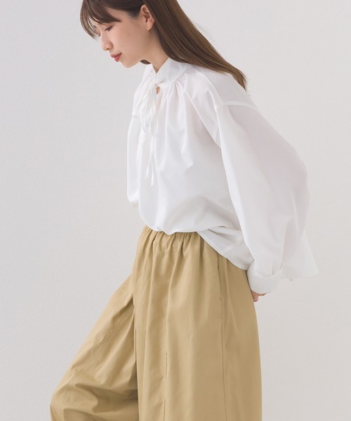 OMNES(オムネス)の「タイプライター2WAYプルオーバーギャザーシャツ(シャツ/ブラウス・レディース・ホワイト/ライトブルー/ブラック・FREE)」の22枚目の写真