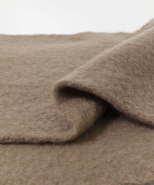 URBAN RESEARCH（アーバンリサーチ）の「ボリュームフリンジストール（マフラー・レディース・ブルー/ホワイト/ブラウン・-）」の9枚目の写真