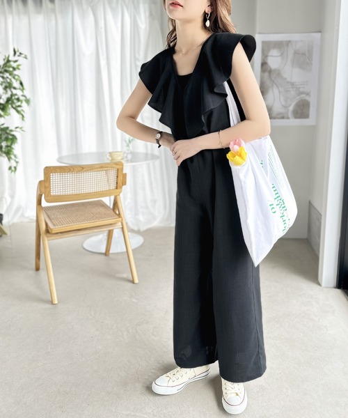 大人のフリル。Vネックワイドサロペット