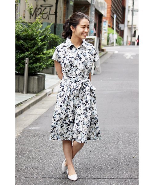 La TOTALITE（ラトータリテ）の「サトウサンコラボ プリントシャツワンピース。（ワンピース・レディース・グレー/ブルー・FREE）」の12枚目の写真