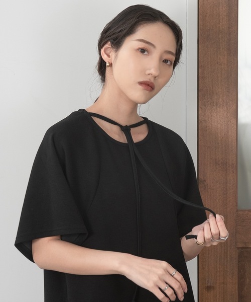 lawgy(ラウジー)の「tiered neck design op(ワンピース・レディース・ベージュ/ブラック・FREE)」の9枚目の写真