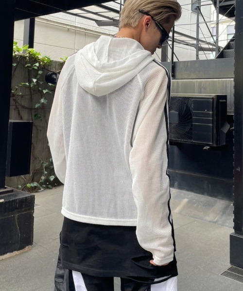 XU(エックスユー)の「韓国ファッション XU エックスユー damage sleeveless ダメージスリーブレス ダメージノースリーブ ダメージTシャツ(Tシャツ/カットソー・メンズ・ベージュ/ブラック/ホワイト/チャコールグレー/カーキ・ONE SIZE)」の19枚目の写真