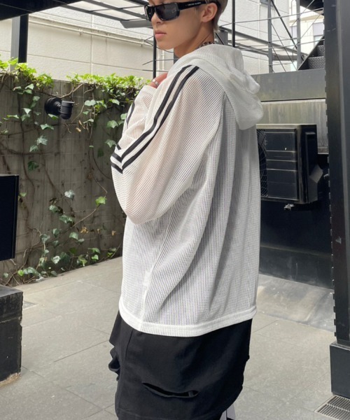 XU(エックスユー)の「韓国ファッション XU エックスユー damage sleeveless ダメージスリーブレス ダメージノースリーブ ダメージTシャツ(Tシャツ/カットソー・メンズ・ベージュ/ブラック/ホワイト/チャコールグレー/カーキ・ONE SIZE)」の18枚目の写真
