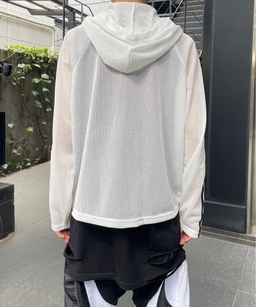 XU(エックスユー)の「韓国ファッション XU エックスユー damage sleeveless ダメージスリーブレス ダメージノースリーブ ダメージTシャツ(Tシャツ/カットソー・メンズ・ベージュ/ブラック/ホワイト/チャコールグレー/カーキ・ONE SIZE)」の20枚目の写真