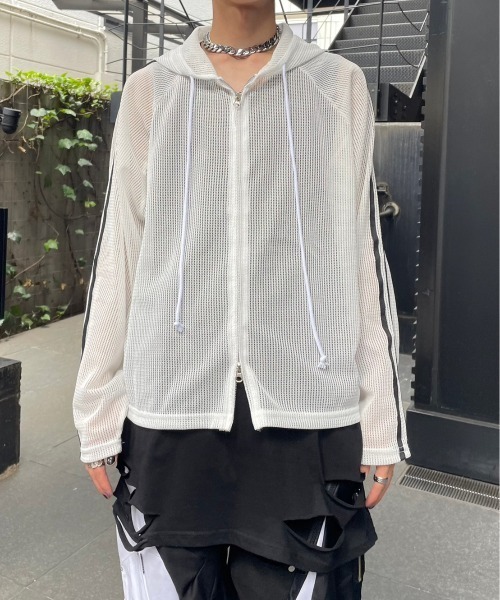 XU(エックスユー)の「韓国ファッション XU エックスユー damage sleeveless ダメージスリーブレス ダメージノースリーブ ダメージTシャツ(Tシャツ/カットソー・メンズ・ベージュ/ブラック/ホワイト/チャコールグレー/カーキ・ONE SIZE)」の16枚目の写真
