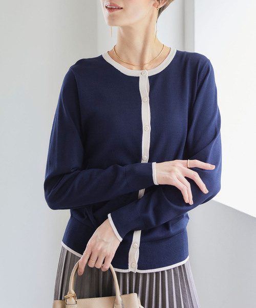 CROSS FUNCTION（クロスファンクション）の「おうちで洗える　バイカラークルーネックカーディガン【CF/クロスファンクション】（カーディガン/ボレロ・レディース・ライトベージュ/チャコールグレー・M/L）」の7枚目の写真