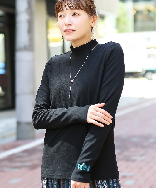 チチカカ（チチカカ）の「スパンテレコタートルプルオーバー（Tシャツ/カットソー・レディース・ブルーグリーン/ブラック/グレー/ボルドー・FREE）」の2枚目の写真