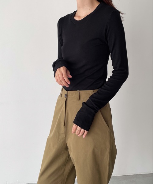 CANAL JEAN(キャナルジーン)の「El mar リブクルーネックロングTシャツ(Tシャツ/カットソー・レディース・チャコールグレー/ブラック/ブラウン/アイボリー・ONE SIZE)」の8枚目の写真