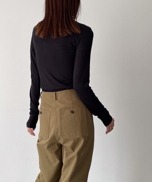 CANAL JEAN(キャナルジーン)の「El mar リブクルーネックロングTシャツ(Tシャツ/カットソー・レディース・チャコールグレー/ブラック/ブラウン/アイボリー・ONE SIZE)」の9枚目の写真