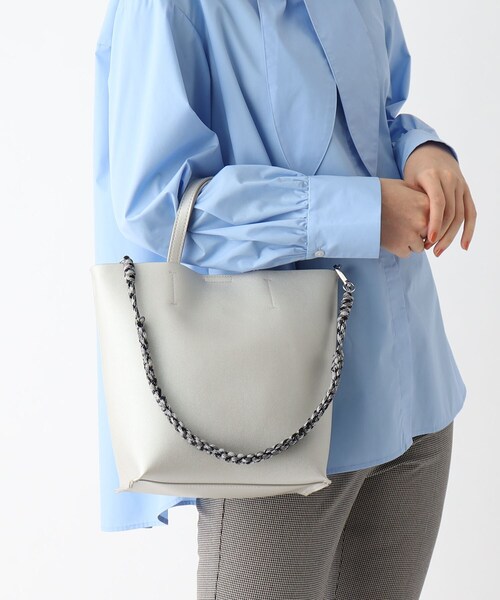 OPAQUE.CLIP(オペークドットクリップ)の「◆【大草直子さんコラボ】3wayマクラメ編みショルダートートバッグ(ショルダーバッグ・レディース・オフホワイト/シルバー/ブラック・00)」の3枚目の写真