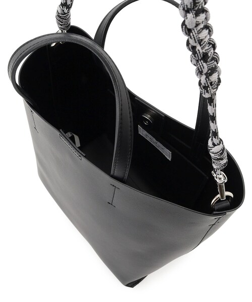 OPAQUE.CLIP(オペークドットクリップ)の「◆【大草直子さんコラボ】3wayマクラメ編みショルダートートバッグ(ショルダーバッグ・レディース・オフホワイト/シルバー/ブラック・00)」の22枚目の写真