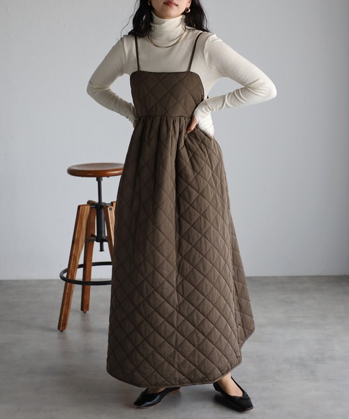 r.（アールドット）の「ダイヤキルト キャミワンピース（ジャンパースカート・レディース・ダークカーキ/カーキ/アイボリー/ブラック・FREE）」の4枚目の写真