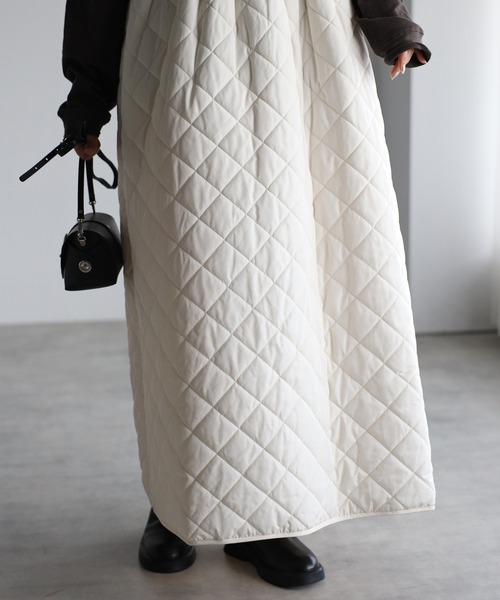 r.（アールドット）の「ダイヤキルト キャミワンピース（ジャンパースカート・レディース・ダークカーキ/カーキ/アイボリー/ブラック・FREE）」の17枚目の写真