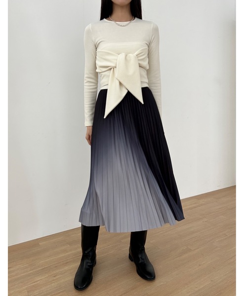 Didot.showroom（ディドット ショールーム）の「アシメグラデプリーツミディスカート（スカート・レディース・ワイン/ブラック/グレー・FREE）」の9枚目の写真