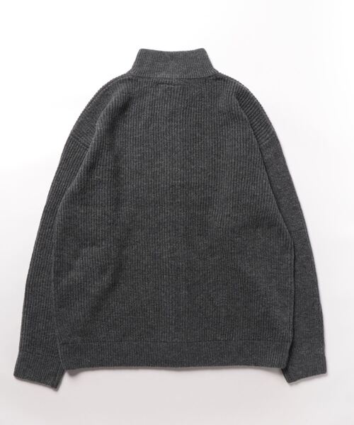 SPINNS(スピンズ)の「【ユニセックスで着用可能】ドライバーズニット プレーン(ニット/セーター・メンズ・ブラック/グレー/チャコール・ONESIZE)」の4枚目の写真