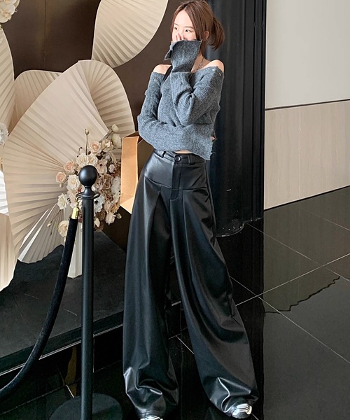 .KOM（ドットコム）の「『.KOM/ドットケーオーエム』レザーライクフレアワイドパンツ【Y】【CN】（その他パンツ・レディース・ブラック・FREE）」の9枚目の写真