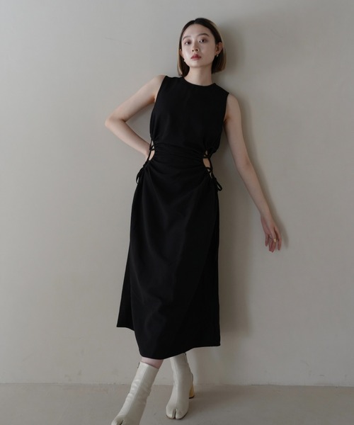 ウエストサイドホールワンピース肌見せヘルシースリーブレスモードノースリーブロング丈ひと癖夏服