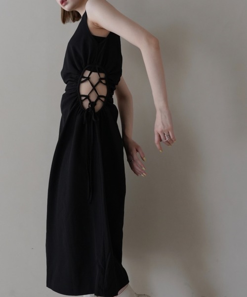 ウエストサイドホールワンピース肌見せヘルシースリーブレスモードノースリーブロング丈ひと癖夏服