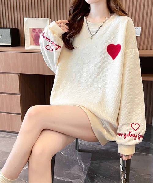 NANEA（ナネア）の「ハートモチーフデザインプルオーバー（スウェット・レディース・アイボリー/ブラック/グレー・X-LARGE/XX-LARGE）」の2枚目の写真